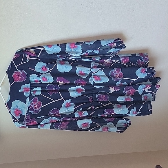 1. State Floral Romper - Picture 6 of 11